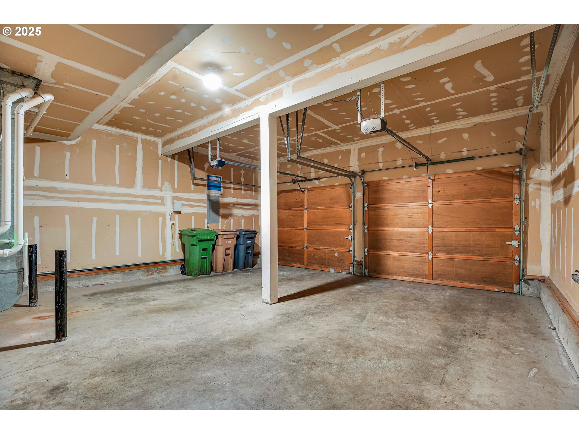 4698 BLACK FOREST CT