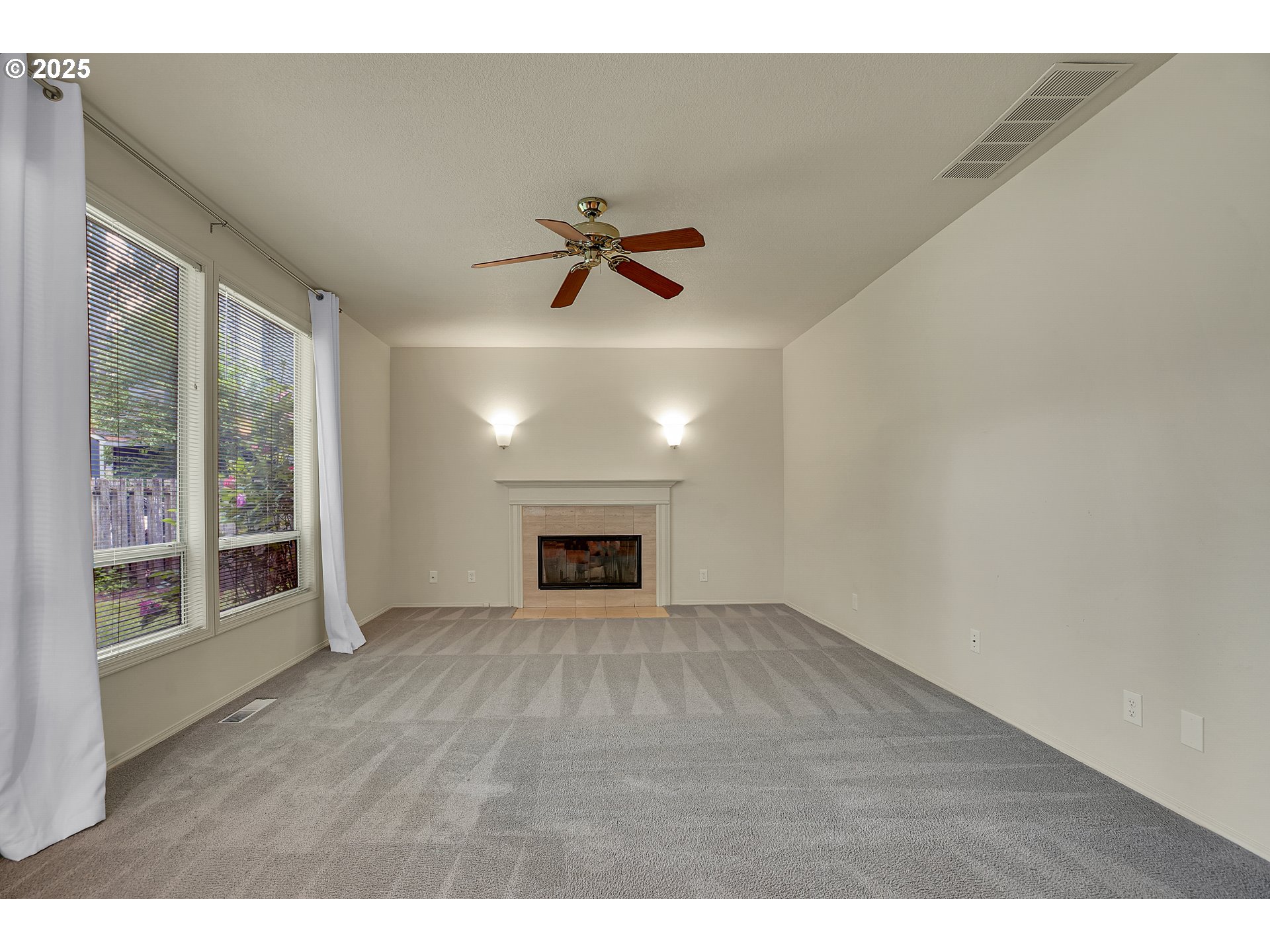 4698 BLACK FOREST CT