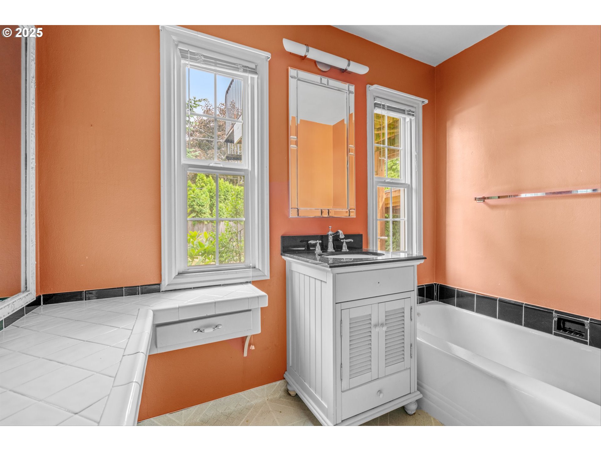 4715 N WILLAMETTE BLVD