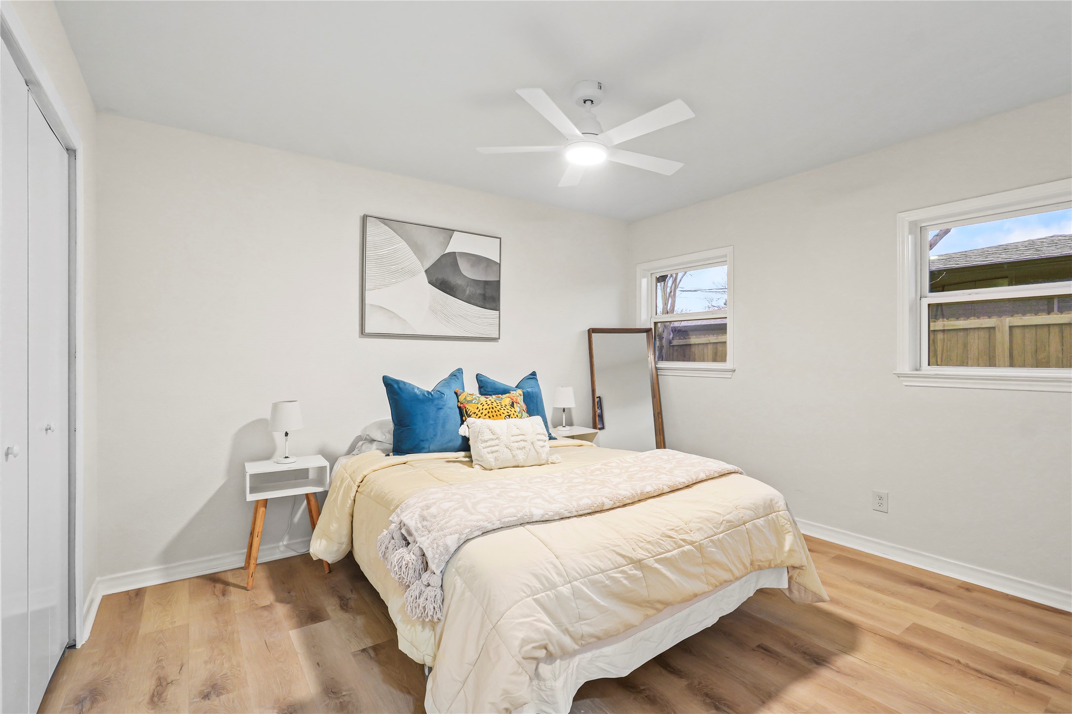 6507/6509 E Mockingbird Lane