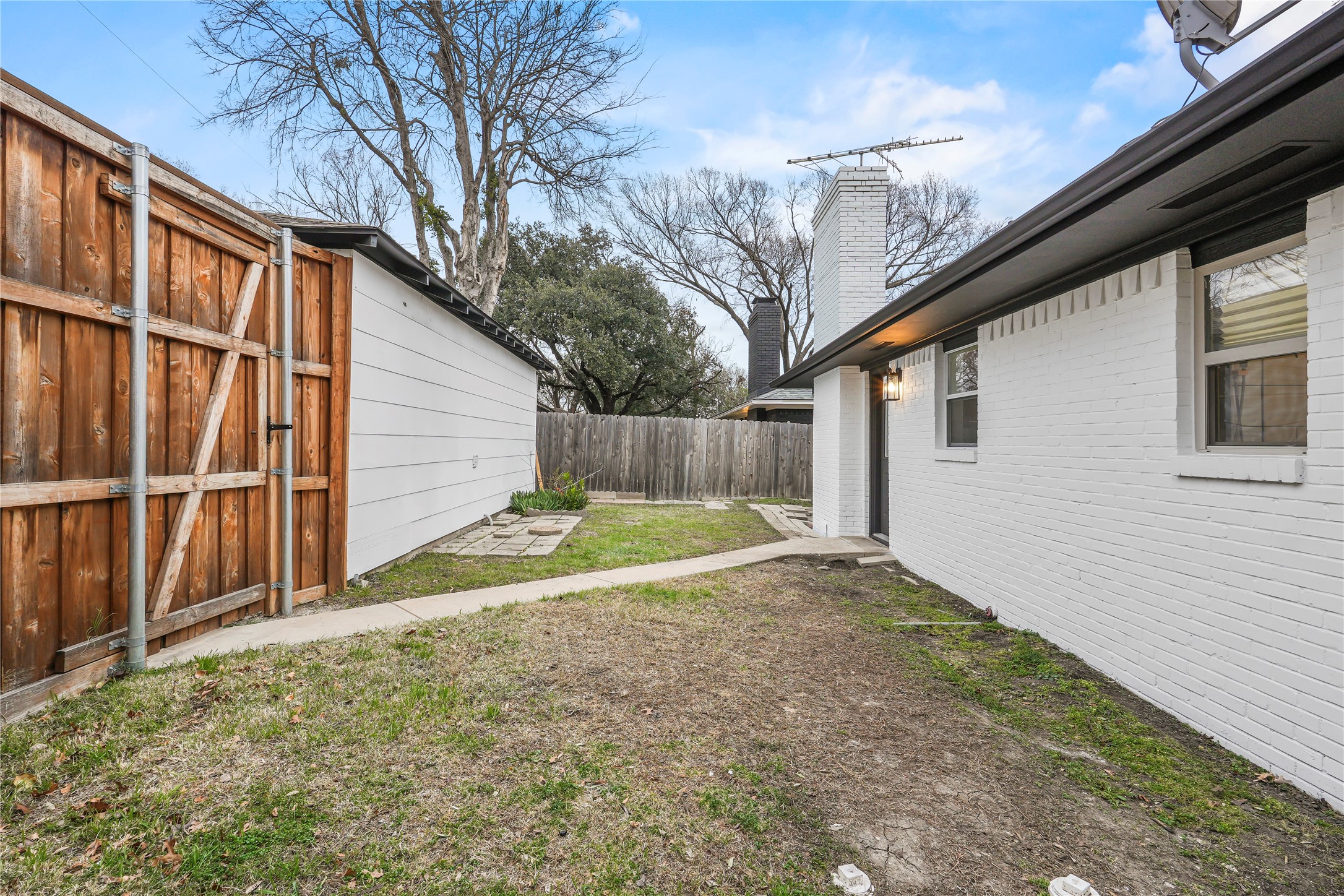 6507/6509 E Mockingbird Lane