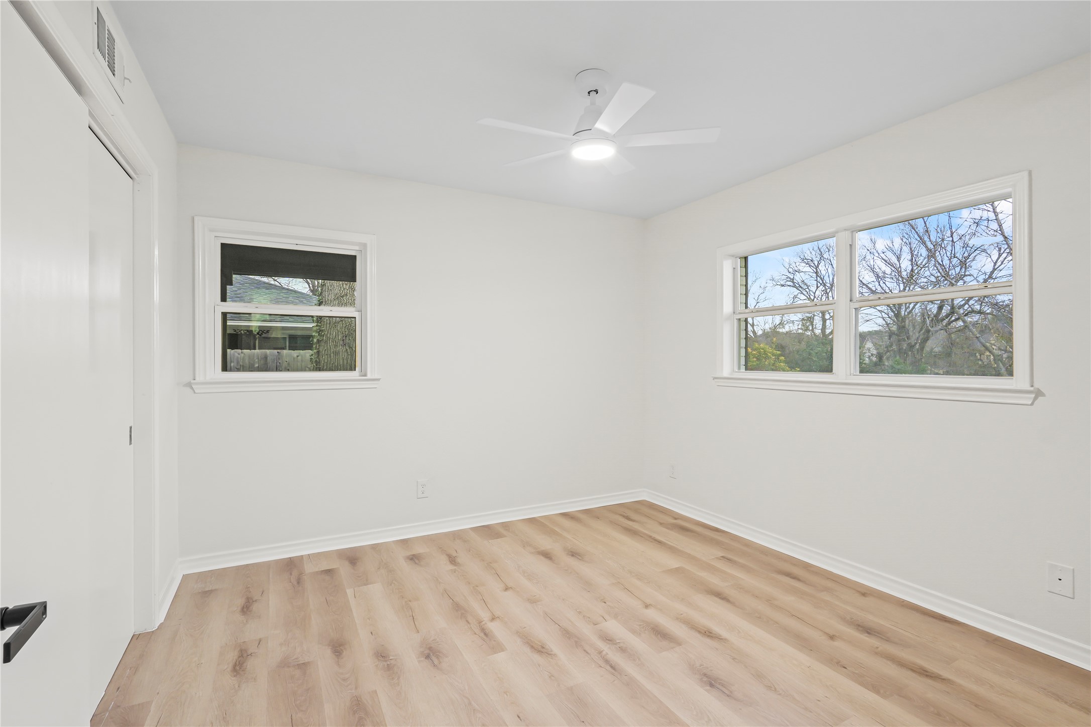 6507/6509 E Mockingbird Lane