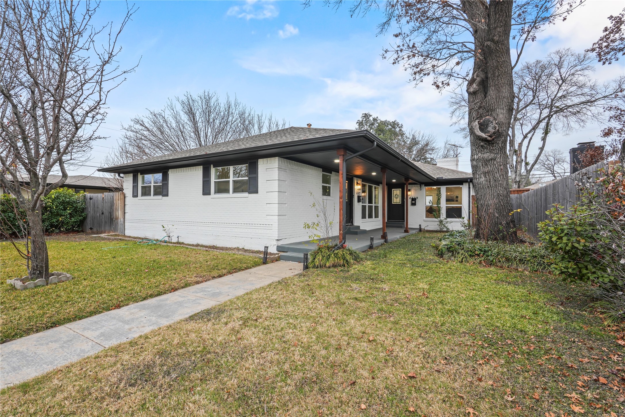 6507/6509 E Mockingbird Lane