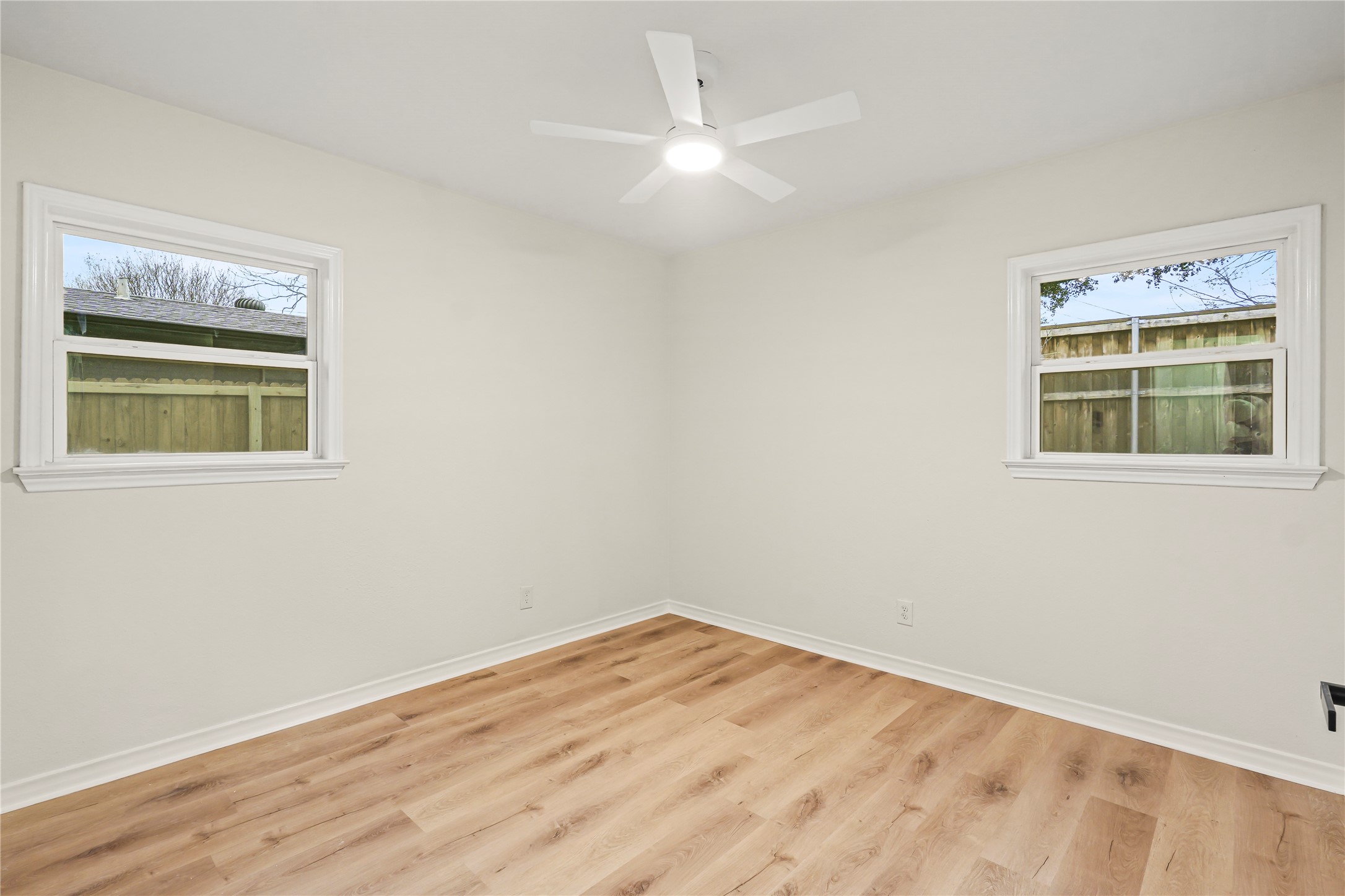 6507/6509 E Mockingbird Lane