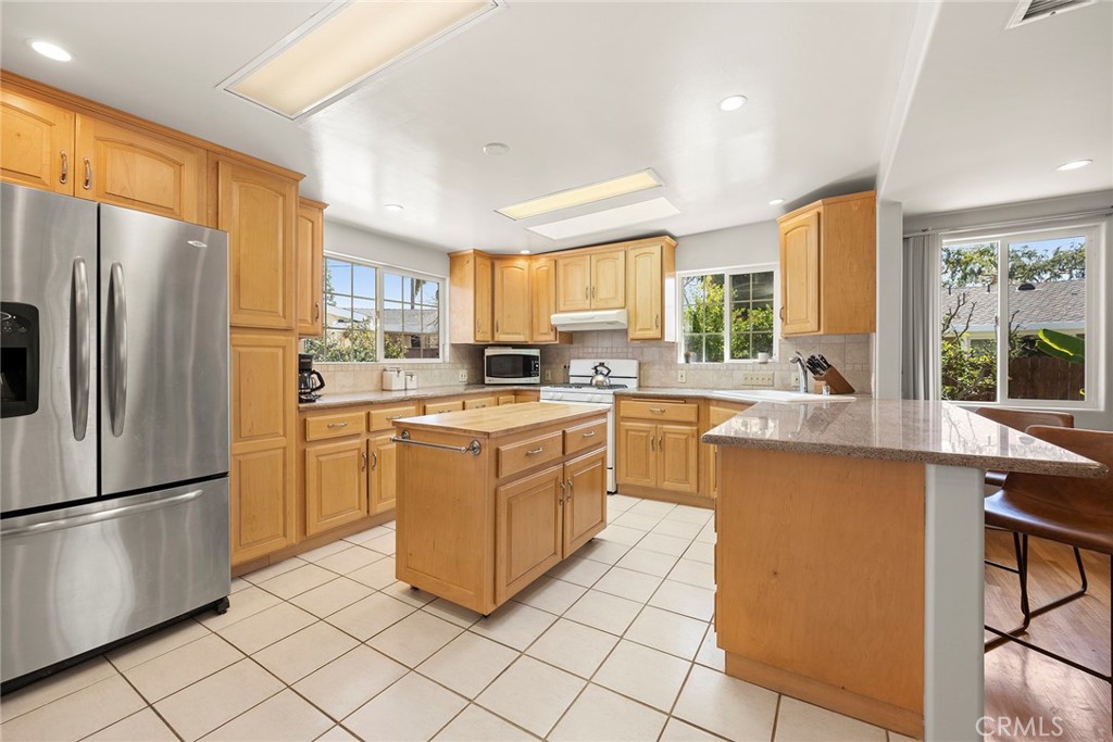 924 Sierra Vista Dr