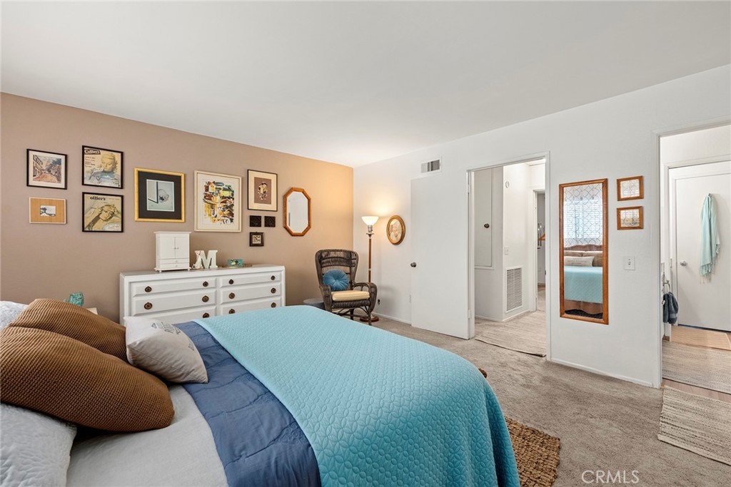 3733 N Harbor Boulevard 74