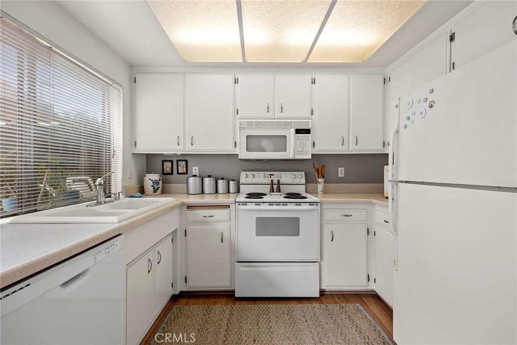 3733 N Harbor Boulevard 74