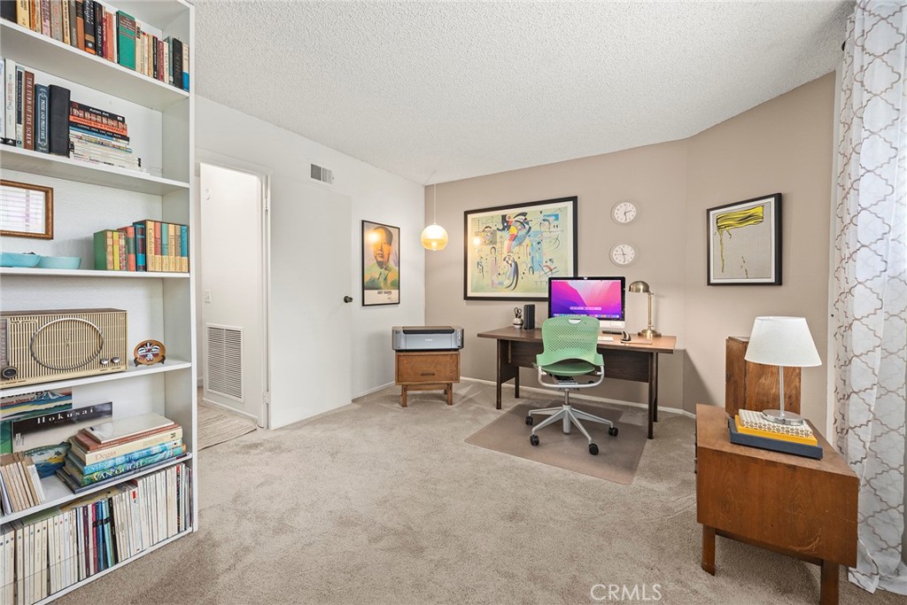 3733 N Harbor Boulevard 74