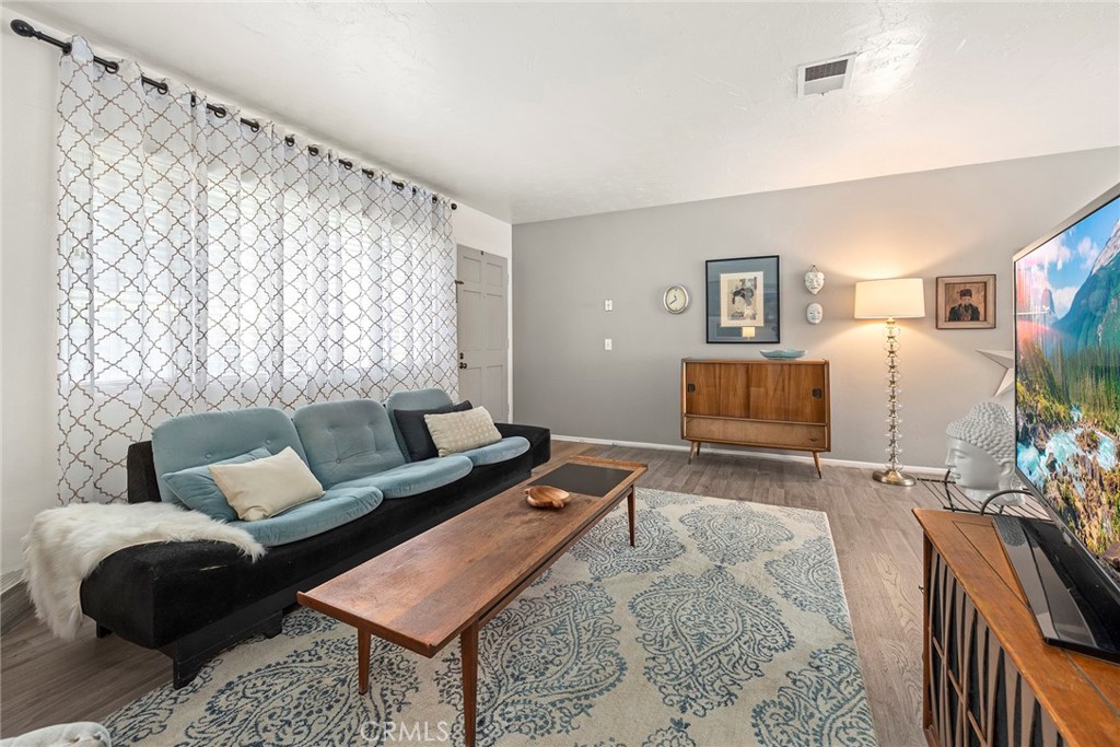 3733 N Harbor Boulevard 74