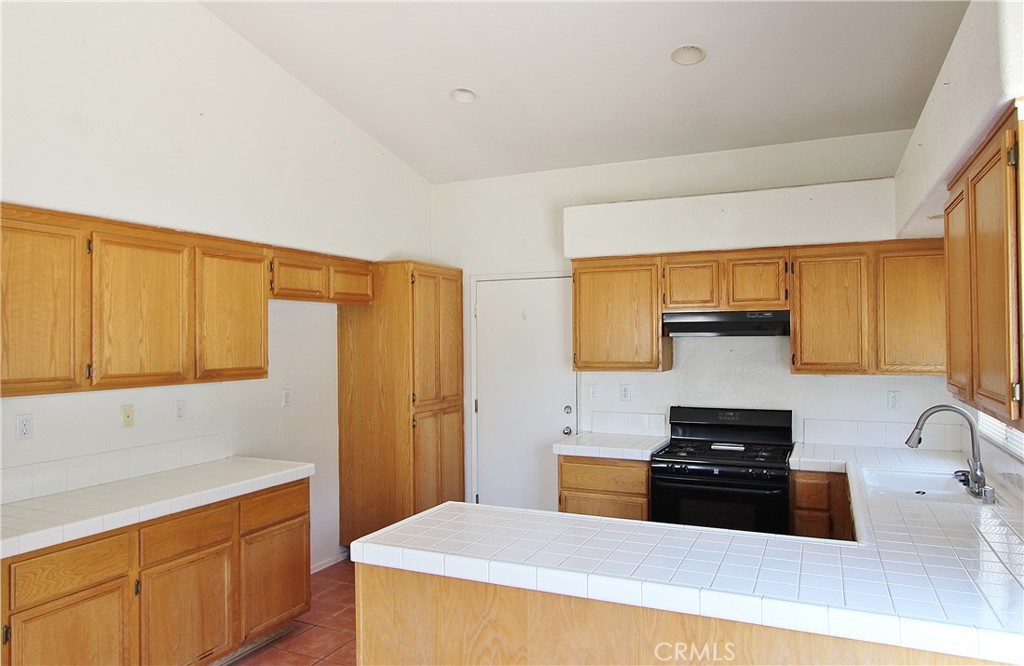 829 Canary Lane