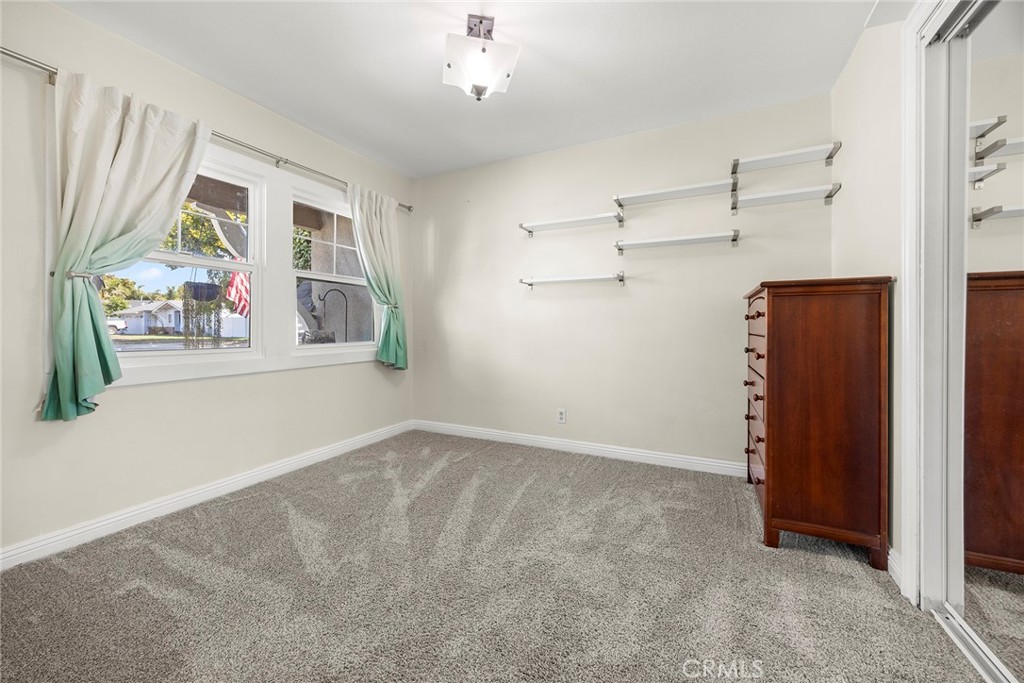 3316 W Stonybrook Drive