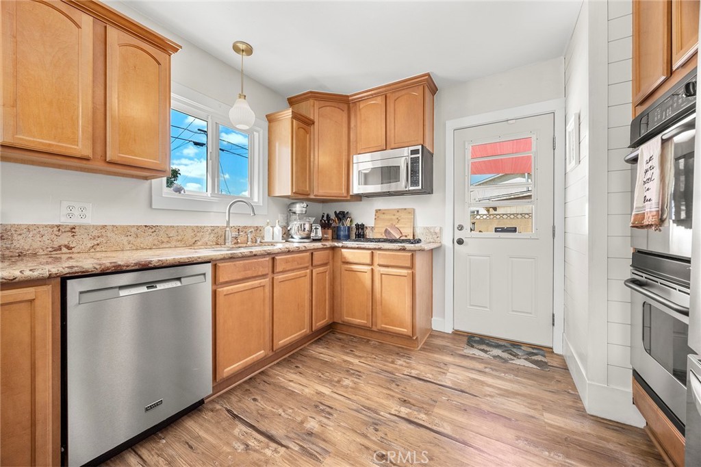 3316 W Stonybrook Drive