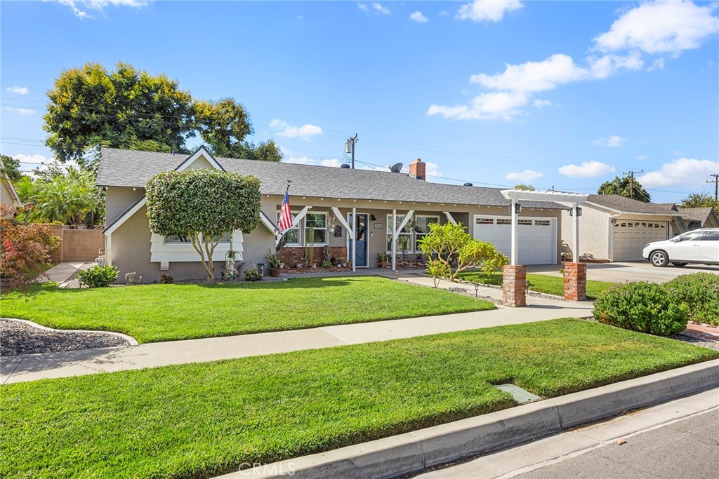 3316 W Stonybrook Drive