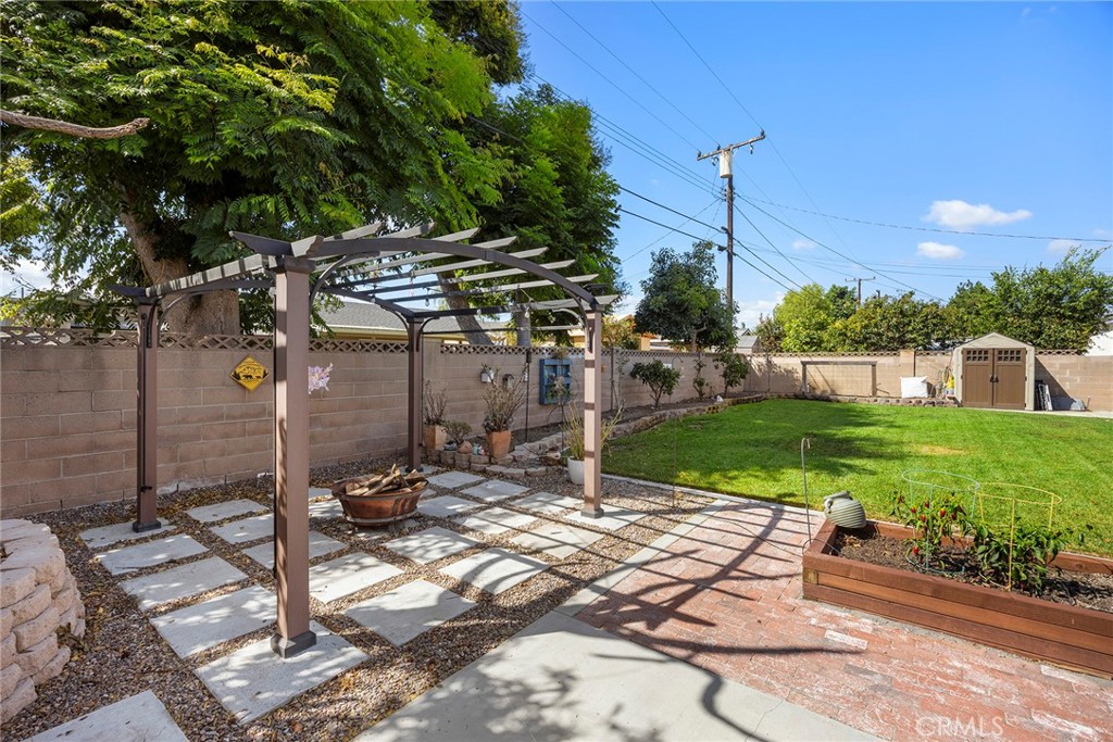 3316 W Stonybrook Drive