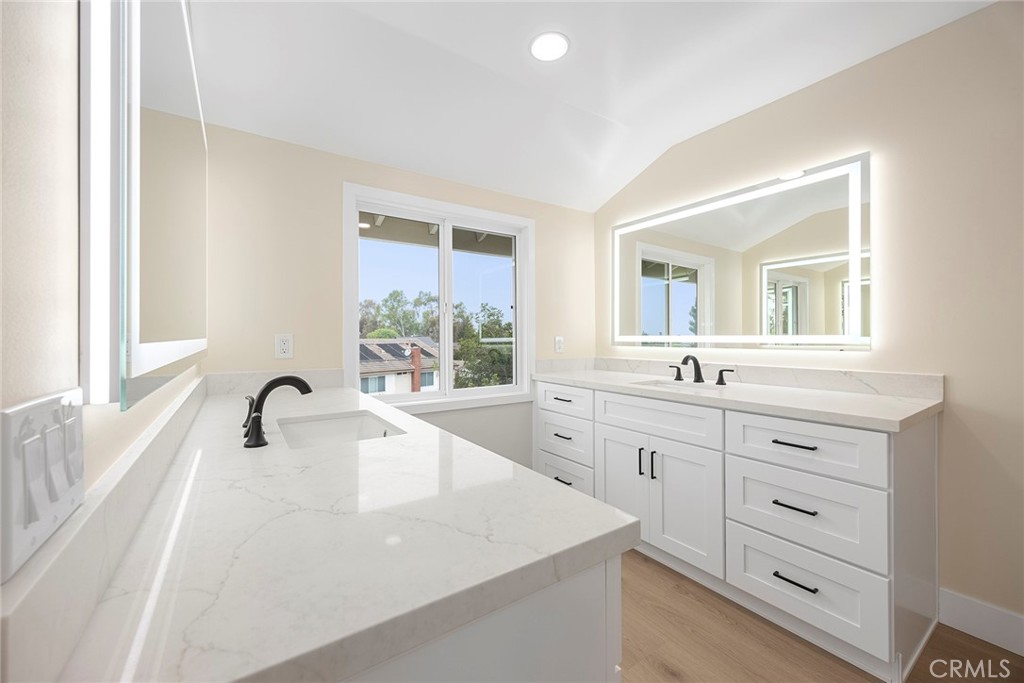 3045 Greenview Place