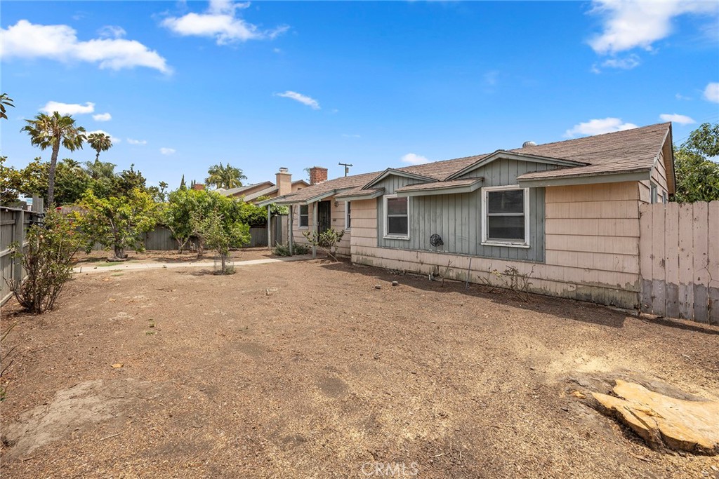 1208 E Commonwealth Avenue