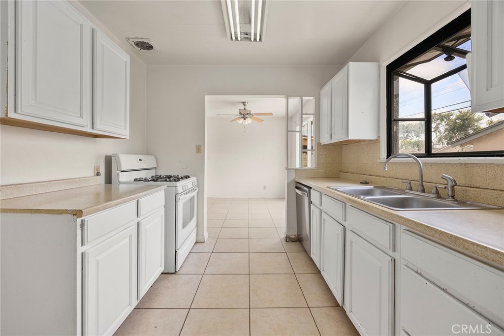 1208 E Commonwealth Avenue