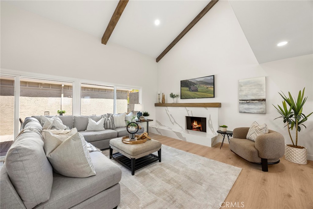 3412 E Longridge Drive