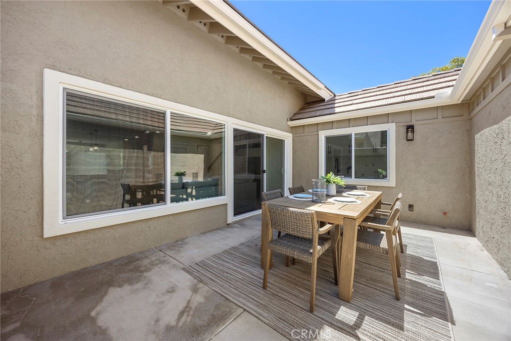 3412 E Longridge Drive