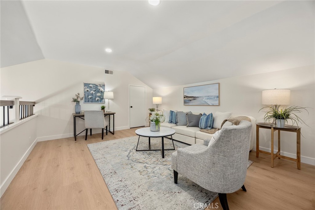 3412 E Longridge Drive