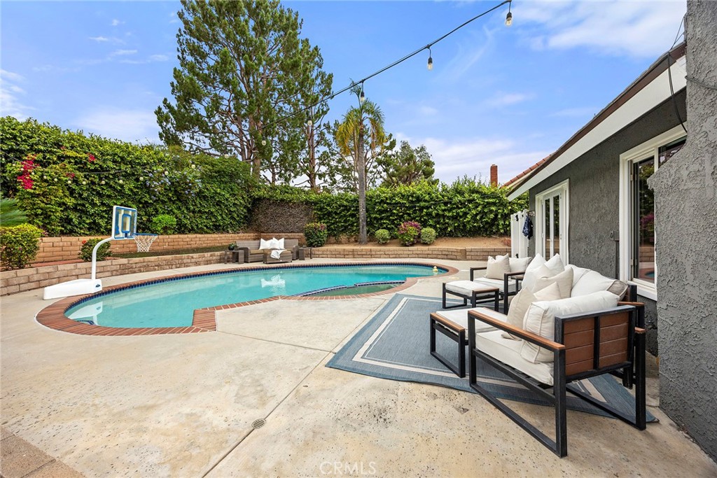 4971 Oak Tree Court