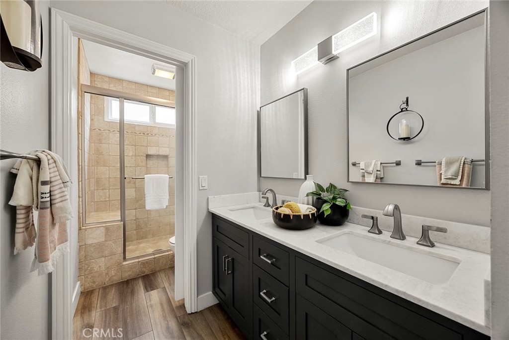 4971 Oak Tree Court