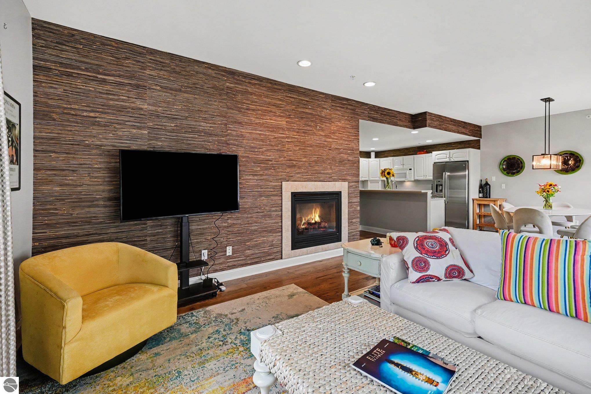 1011 Lake Ridge Drive