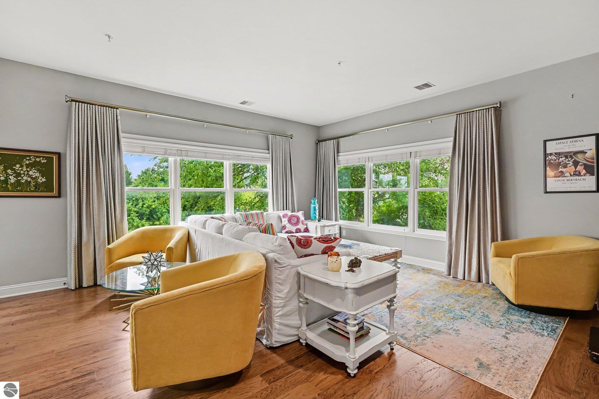 1011 Lake Ridge Drive