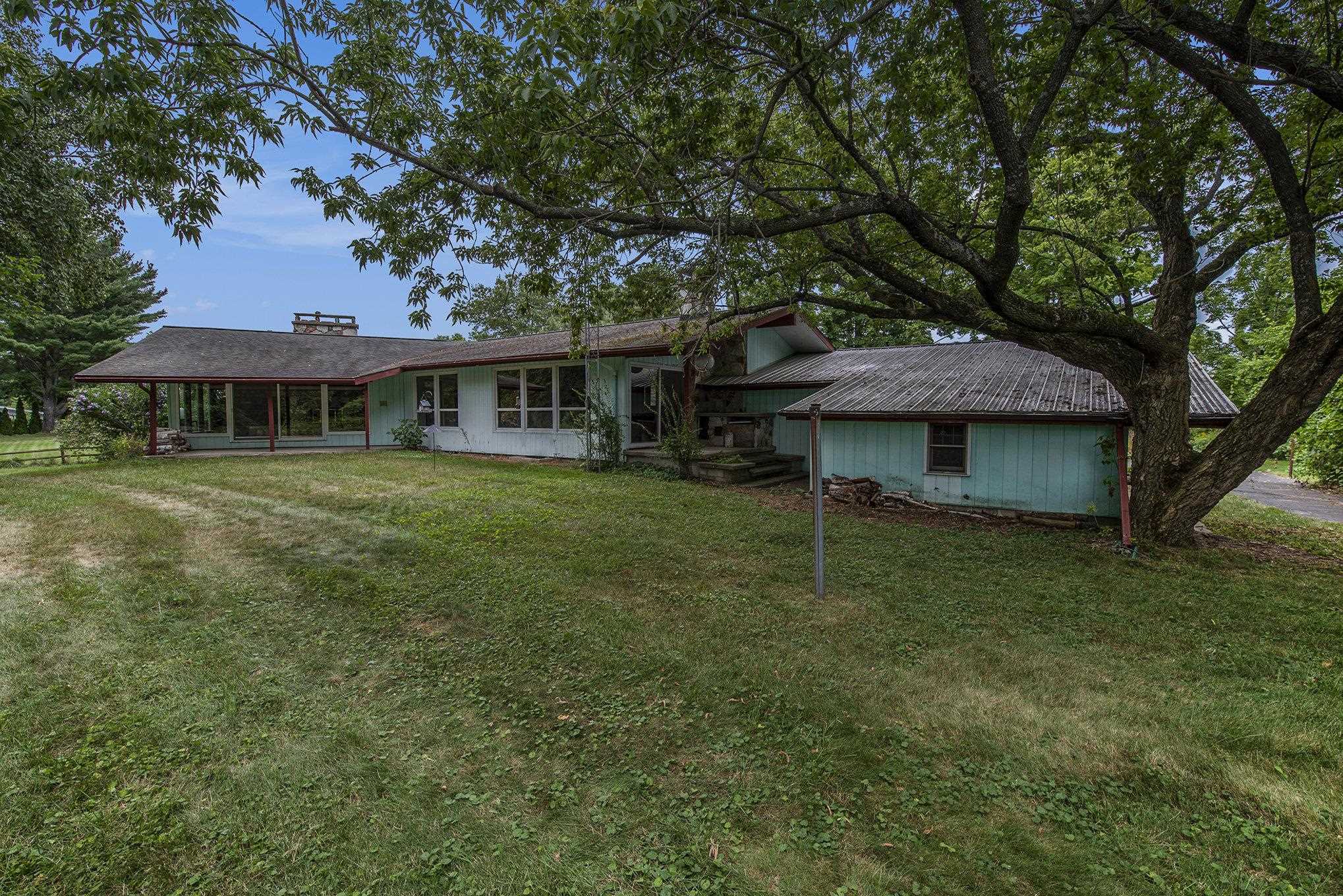 400 Lamoreaux Drive