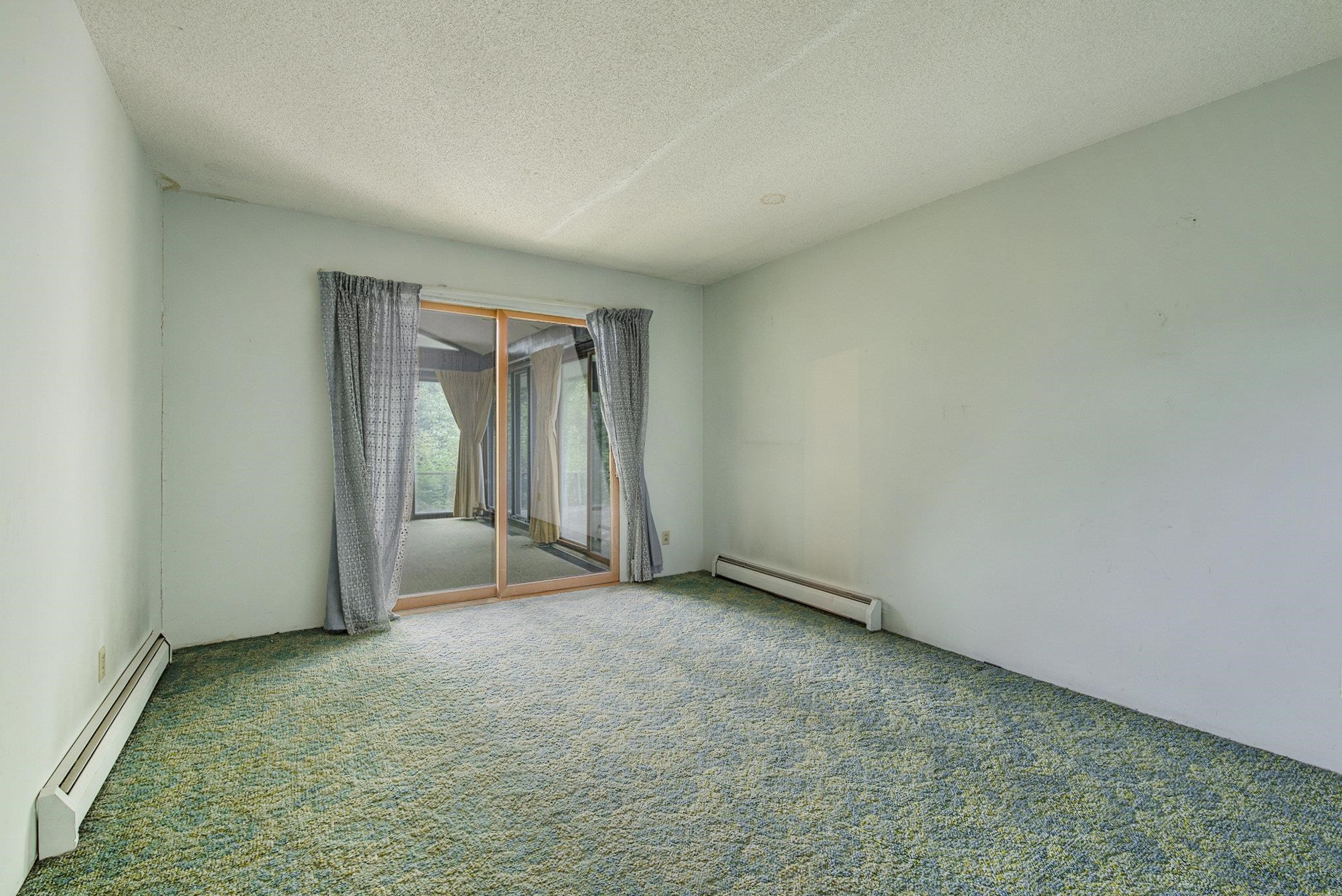 400 Lamoreaux Drive