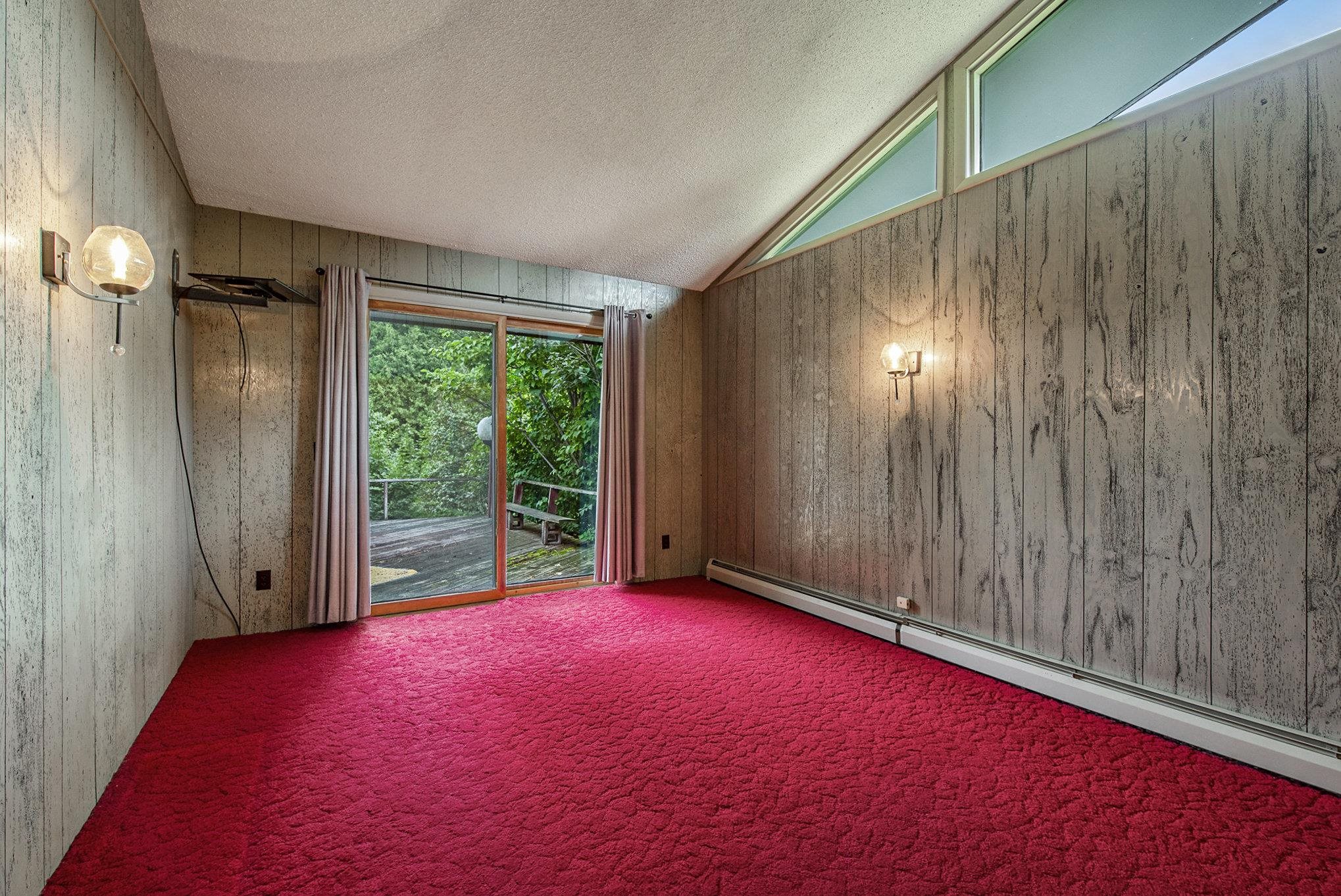 400 Lamoreaux Drive