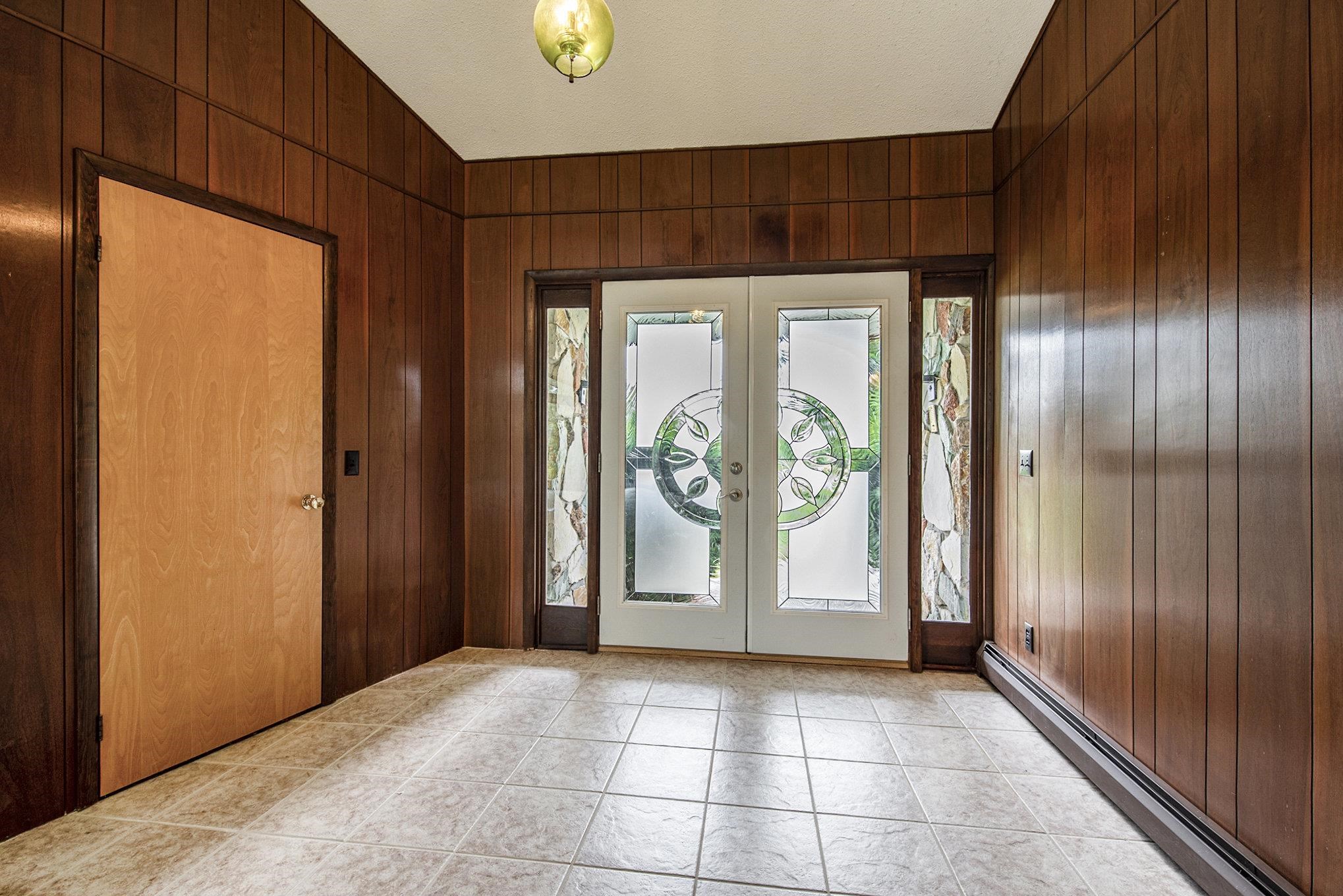 400 Lamoreaux Drive