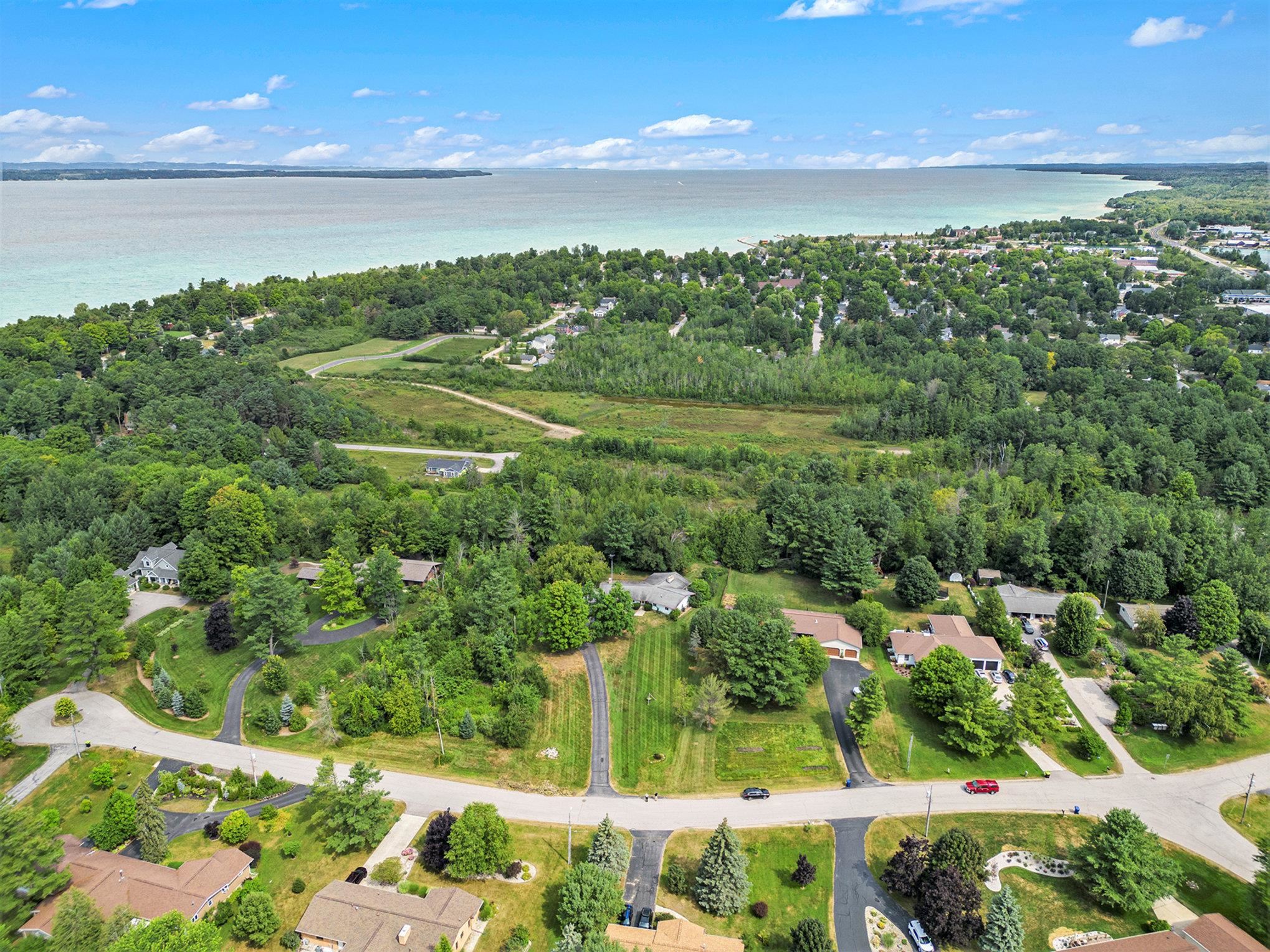 400 Lamoreaux Drive