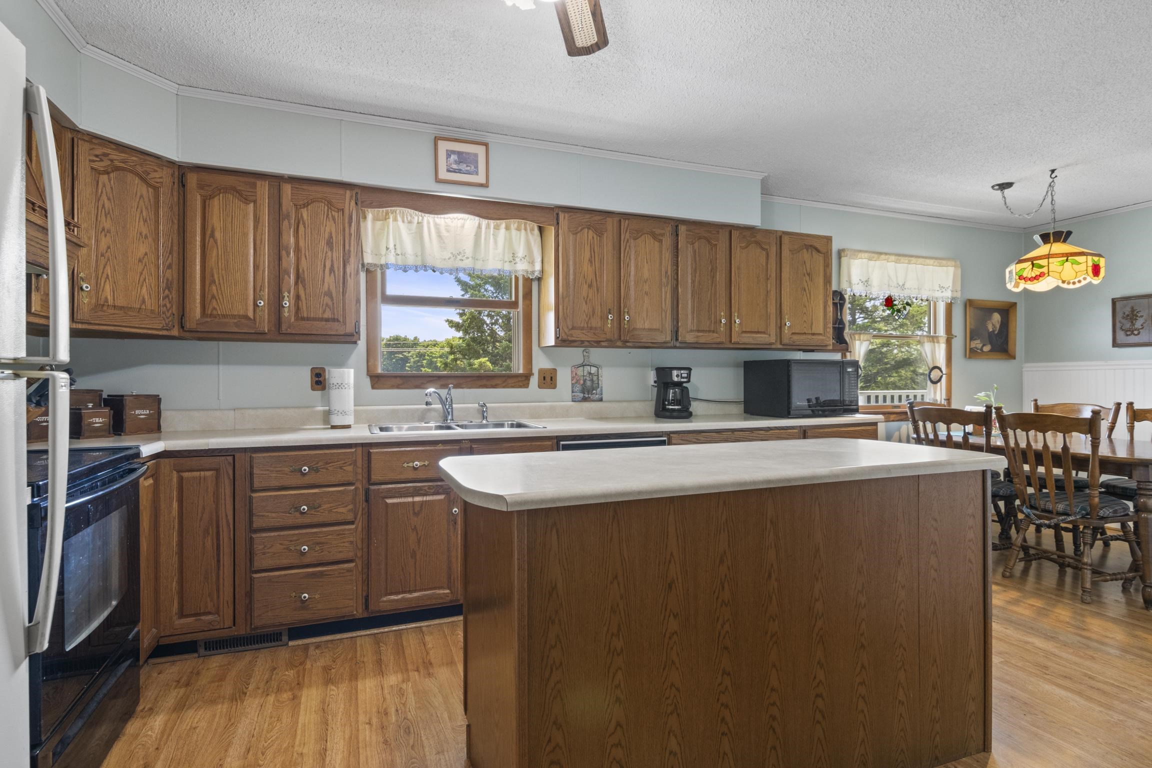 3218 Plum Valley Road NW