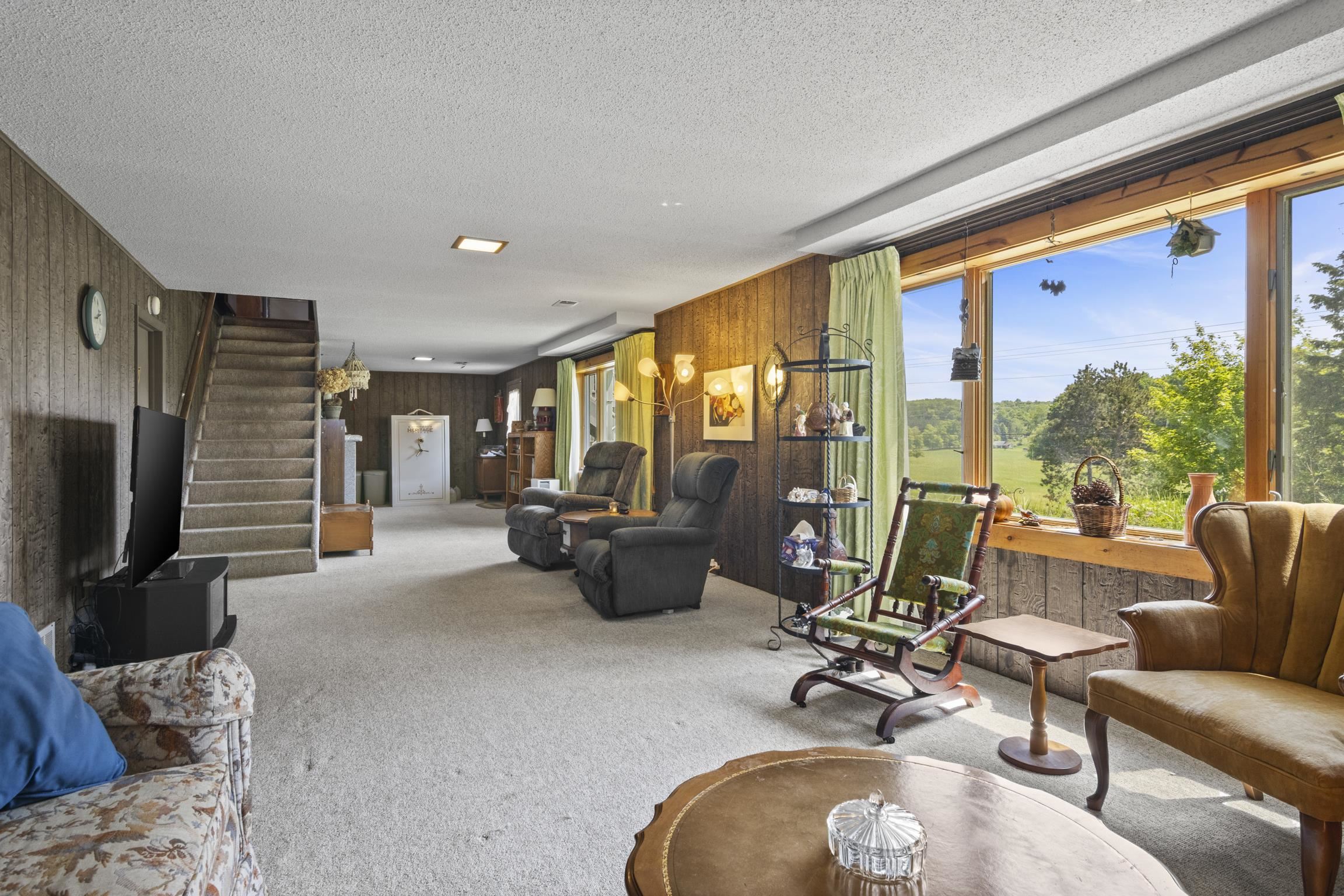 3218 Plum Valley Road NW