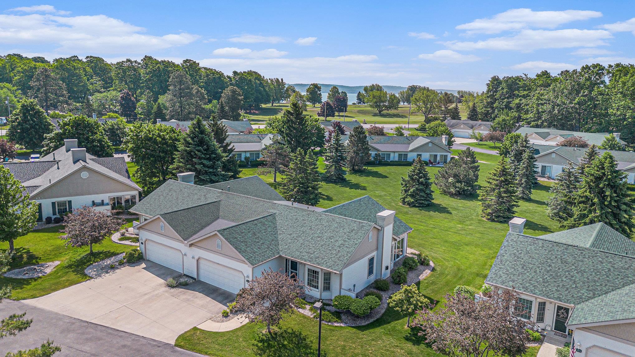 301 Golf View Lane