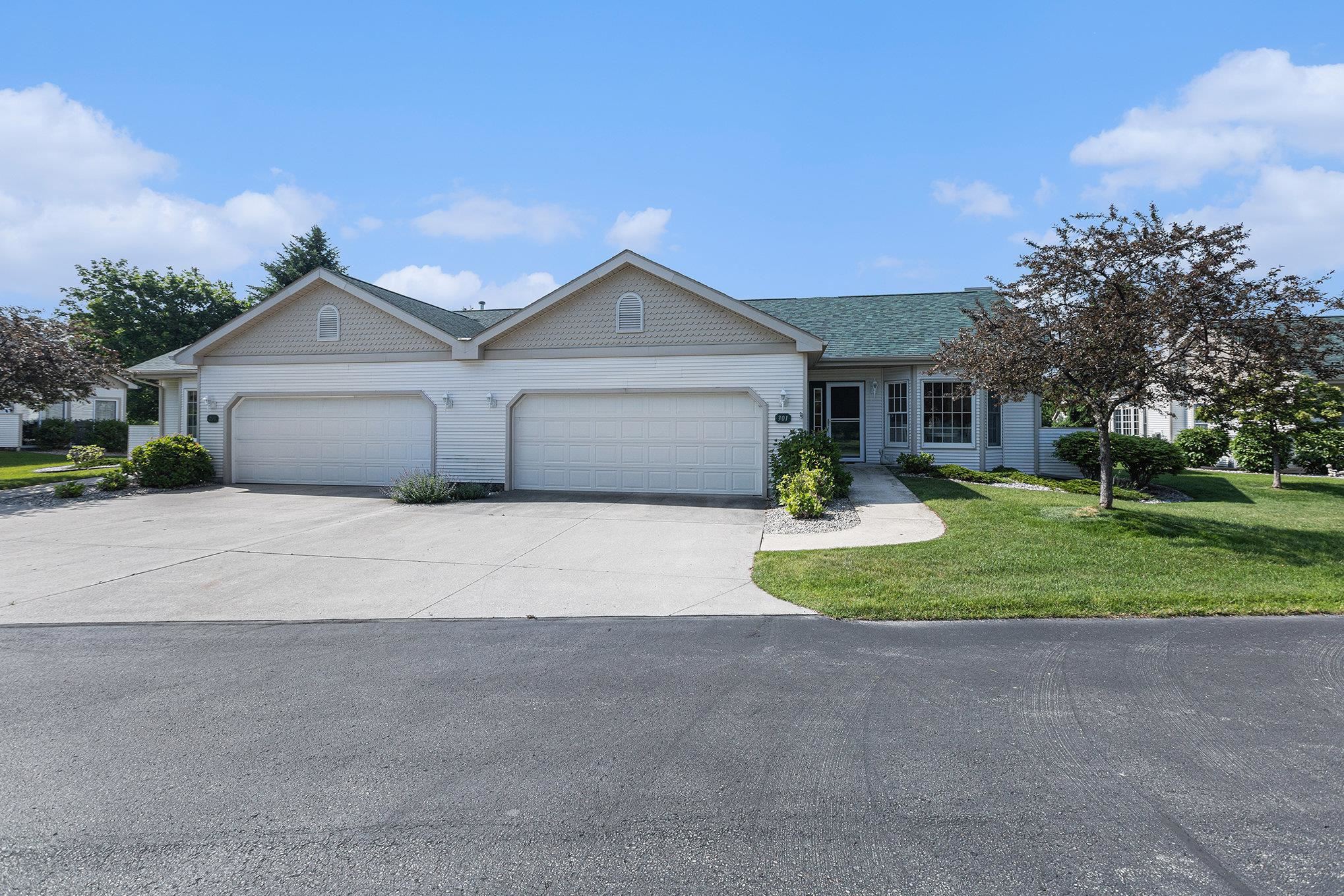 301 Golf View Lane