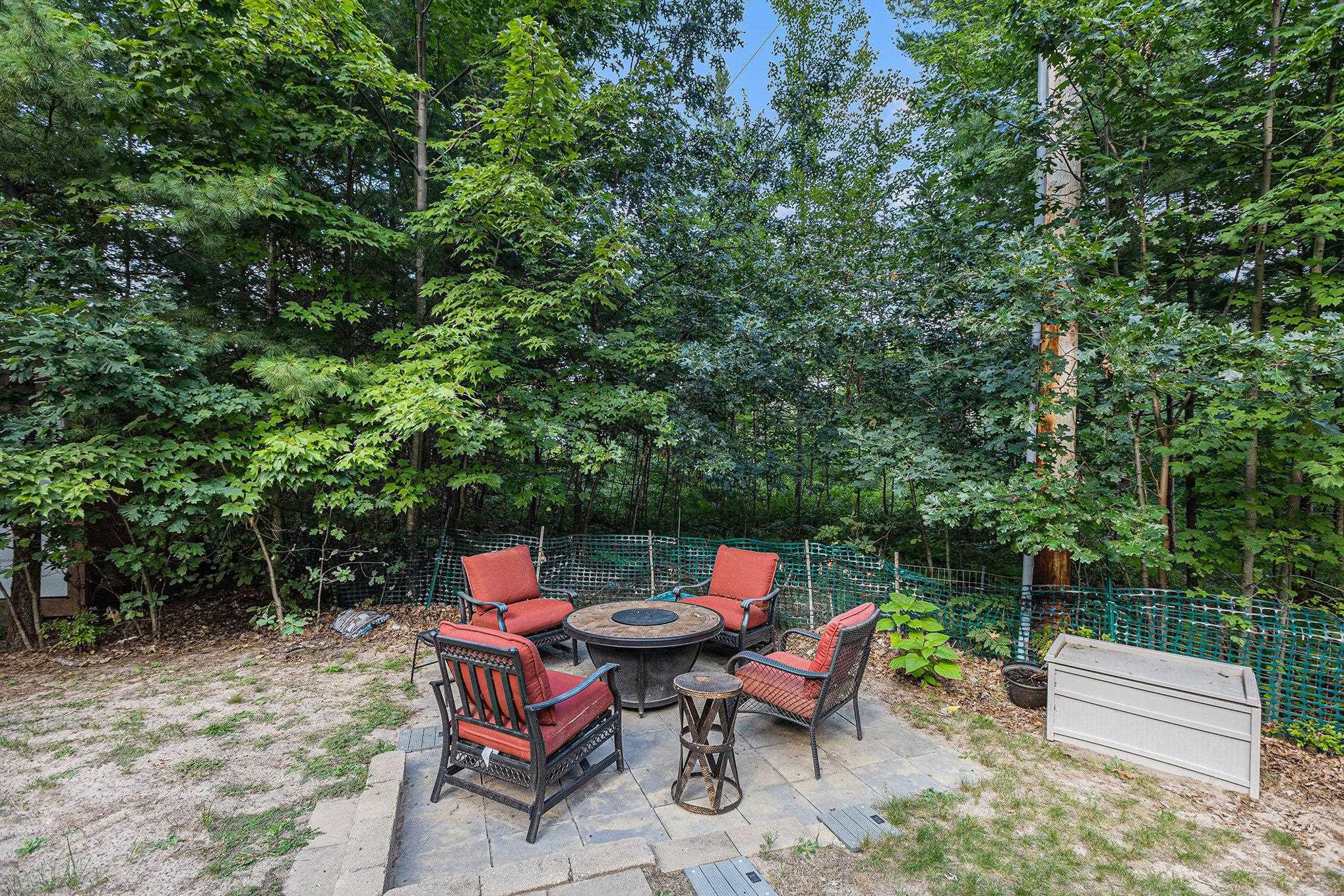 859 Pine Grove