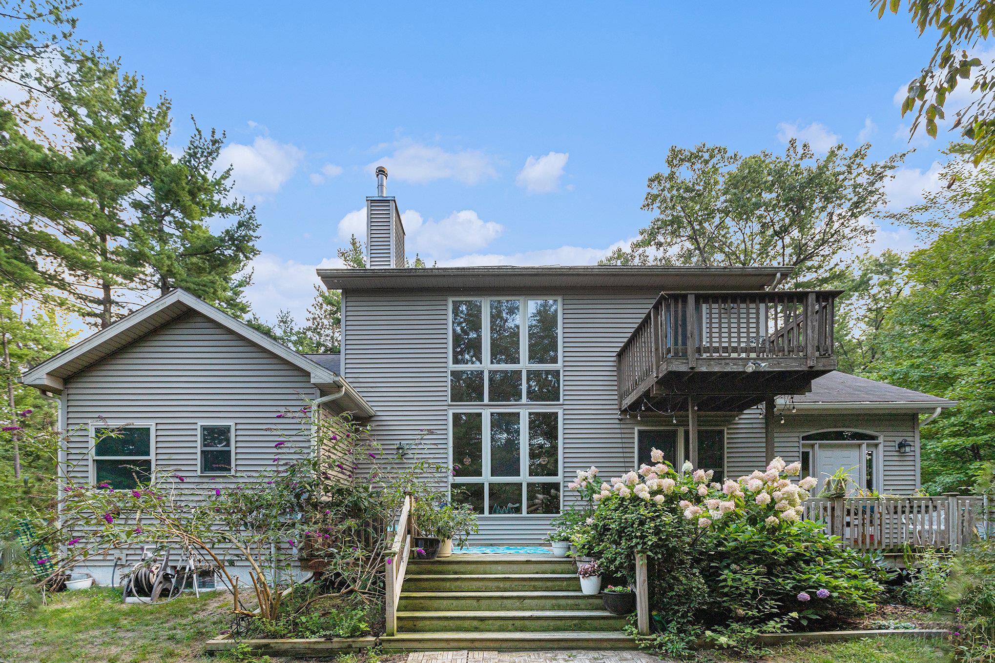 859 Pine Grove