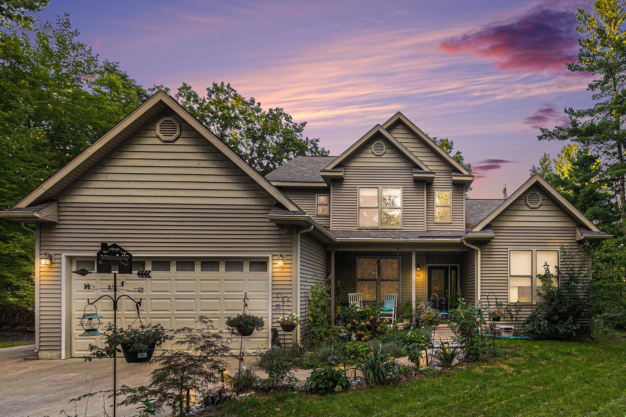 859 Pine Grove