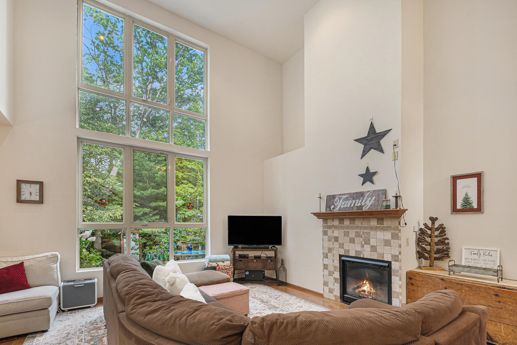 859 Pine Grove