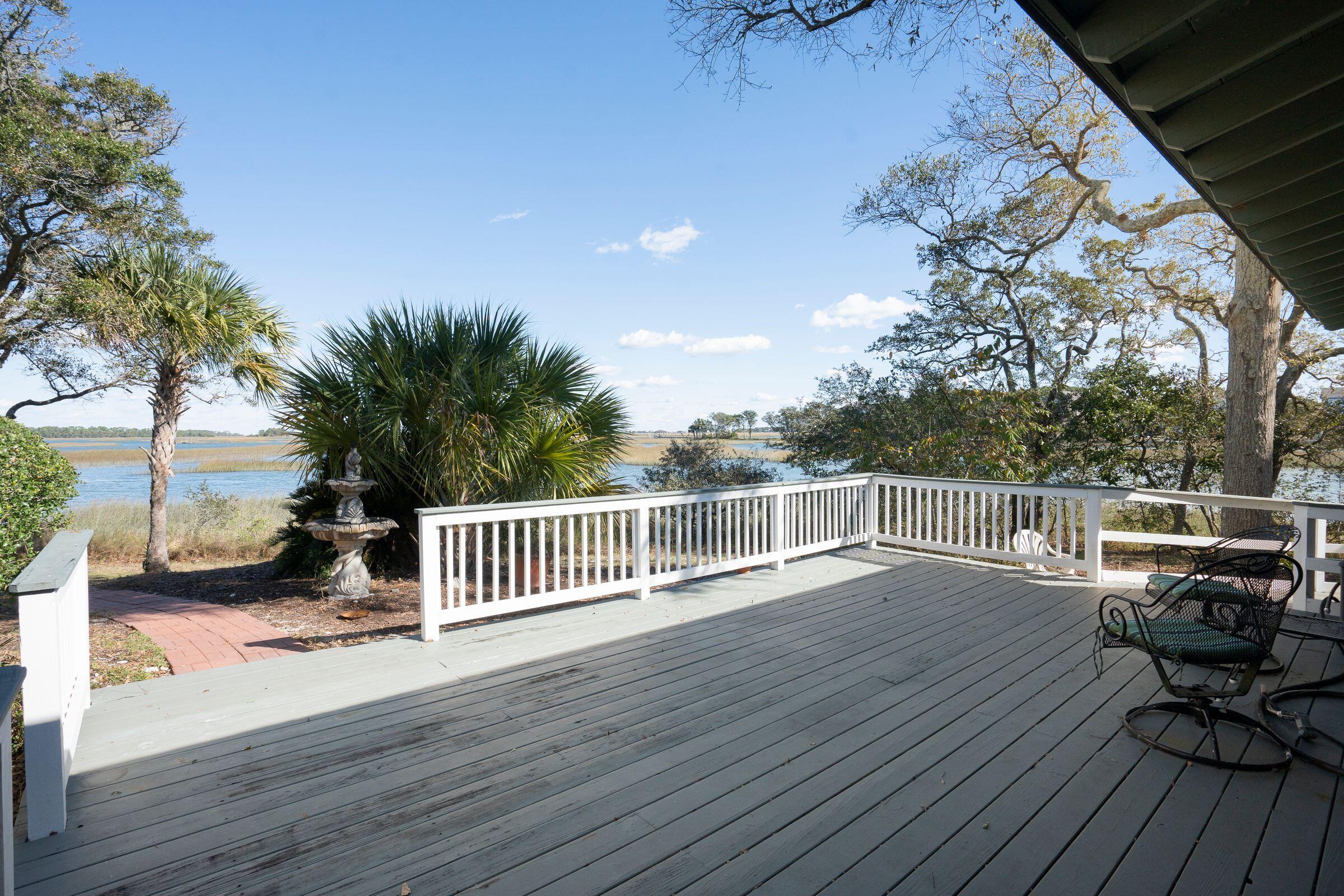 1530 Oak Island Drive