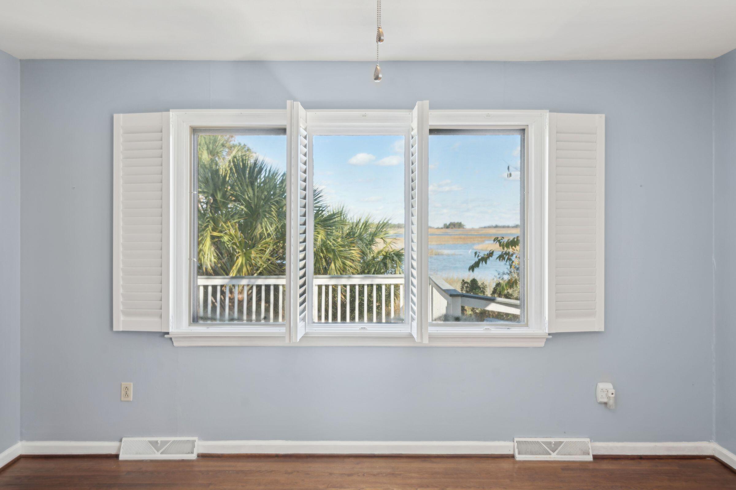 1530 Oak Island Drive