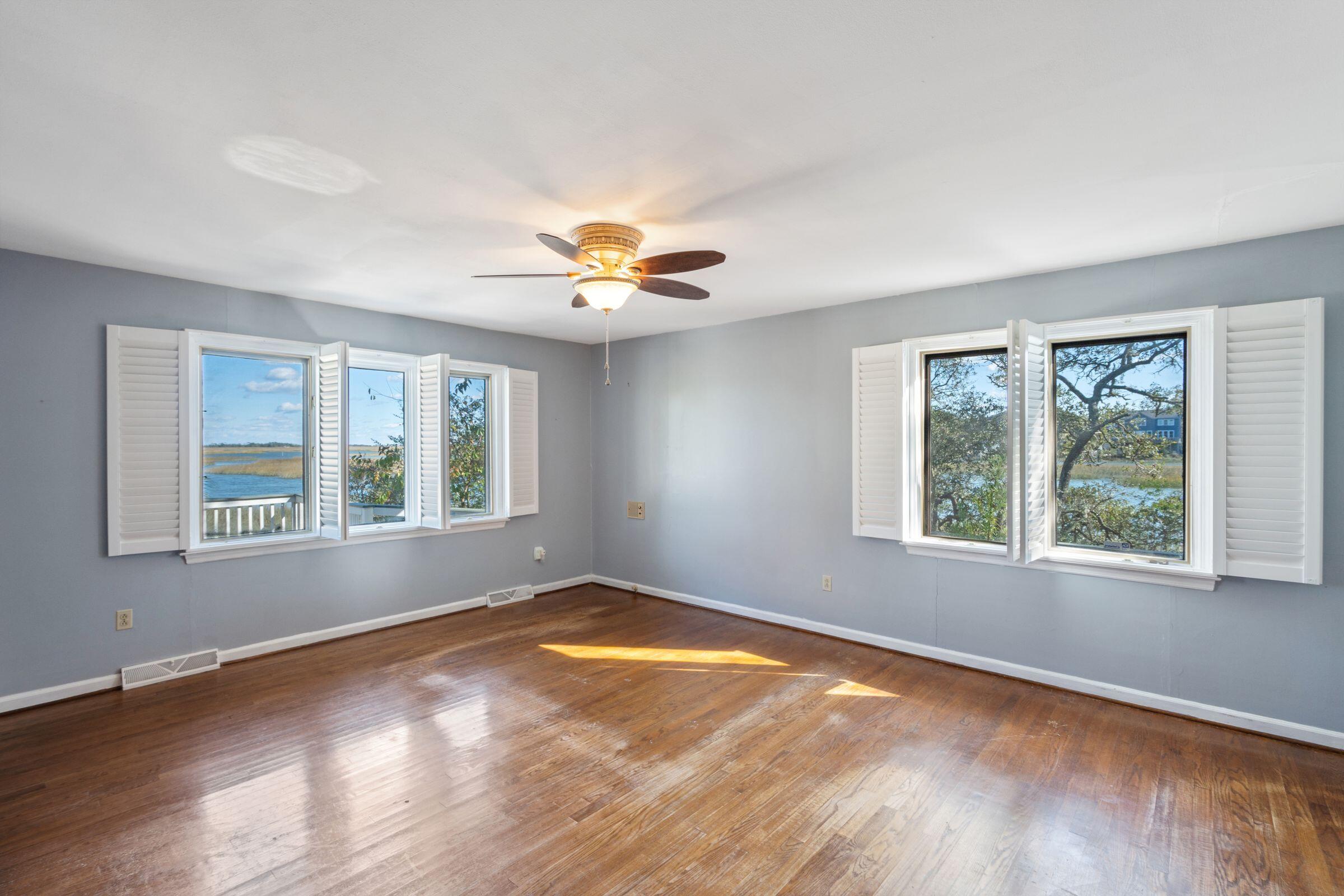 1530 Oak Island Drive