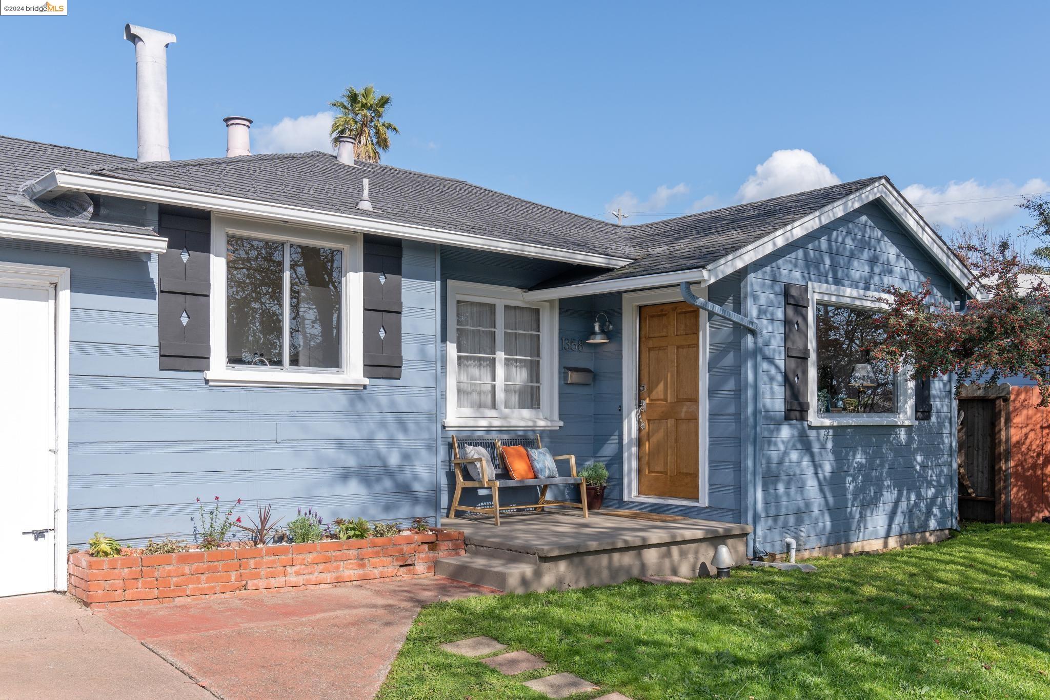 1358 Mariposa St