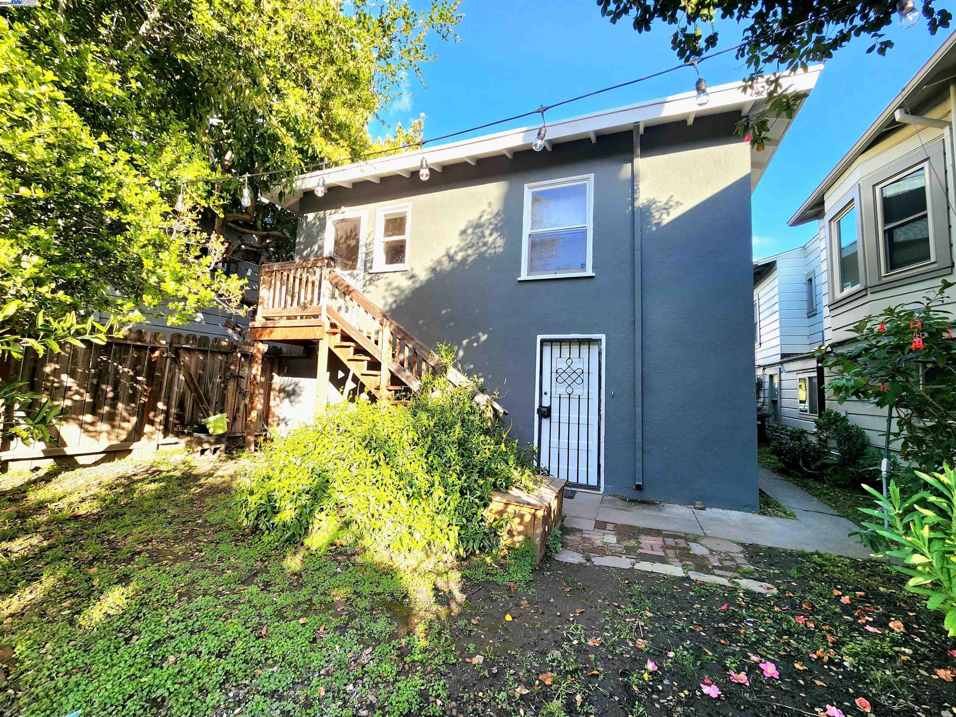 5413 Claremont Ave