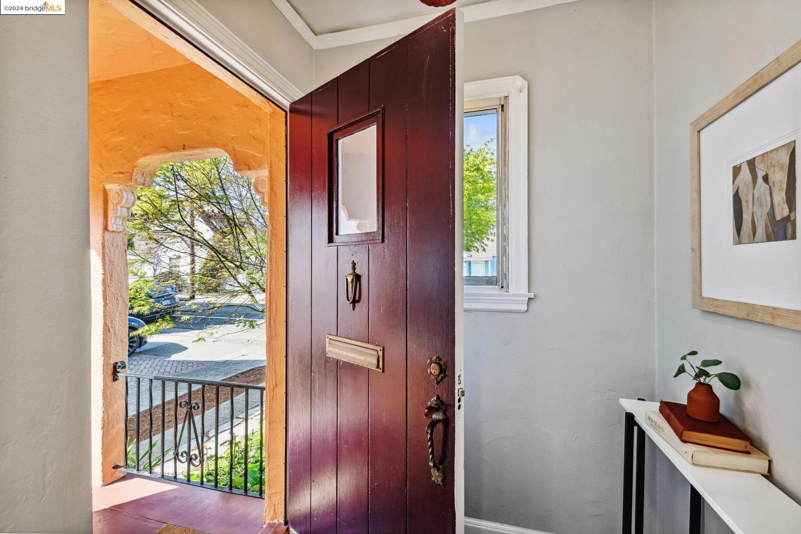 533 Kains Ave