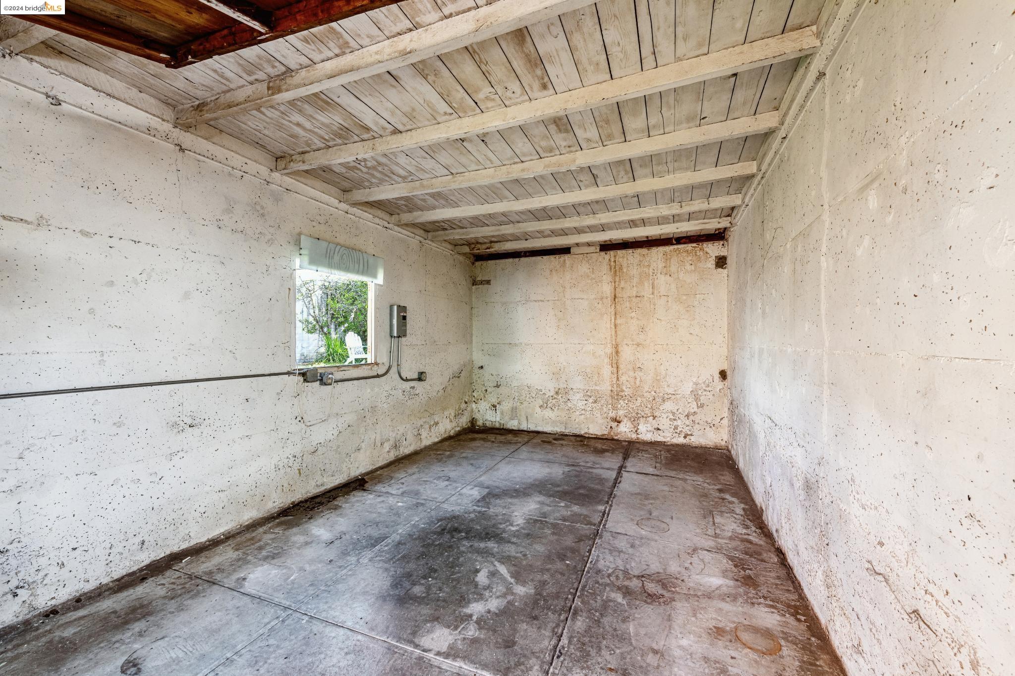 533 Kains Ave