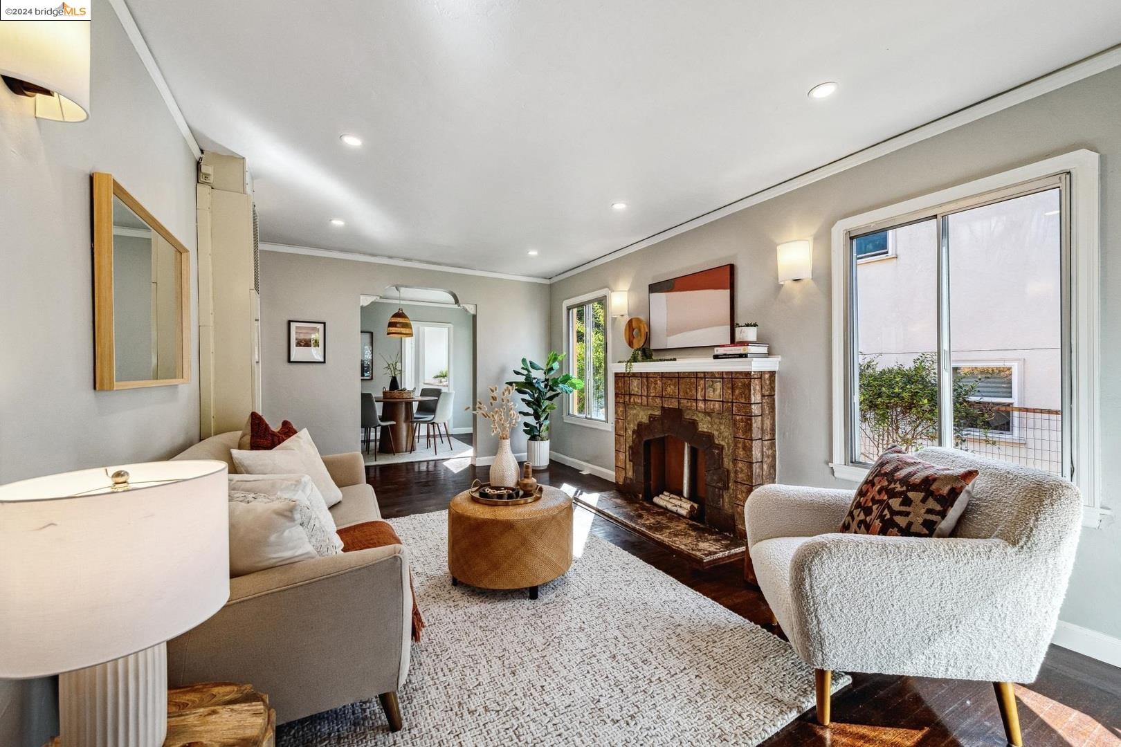 533 Kains Ave