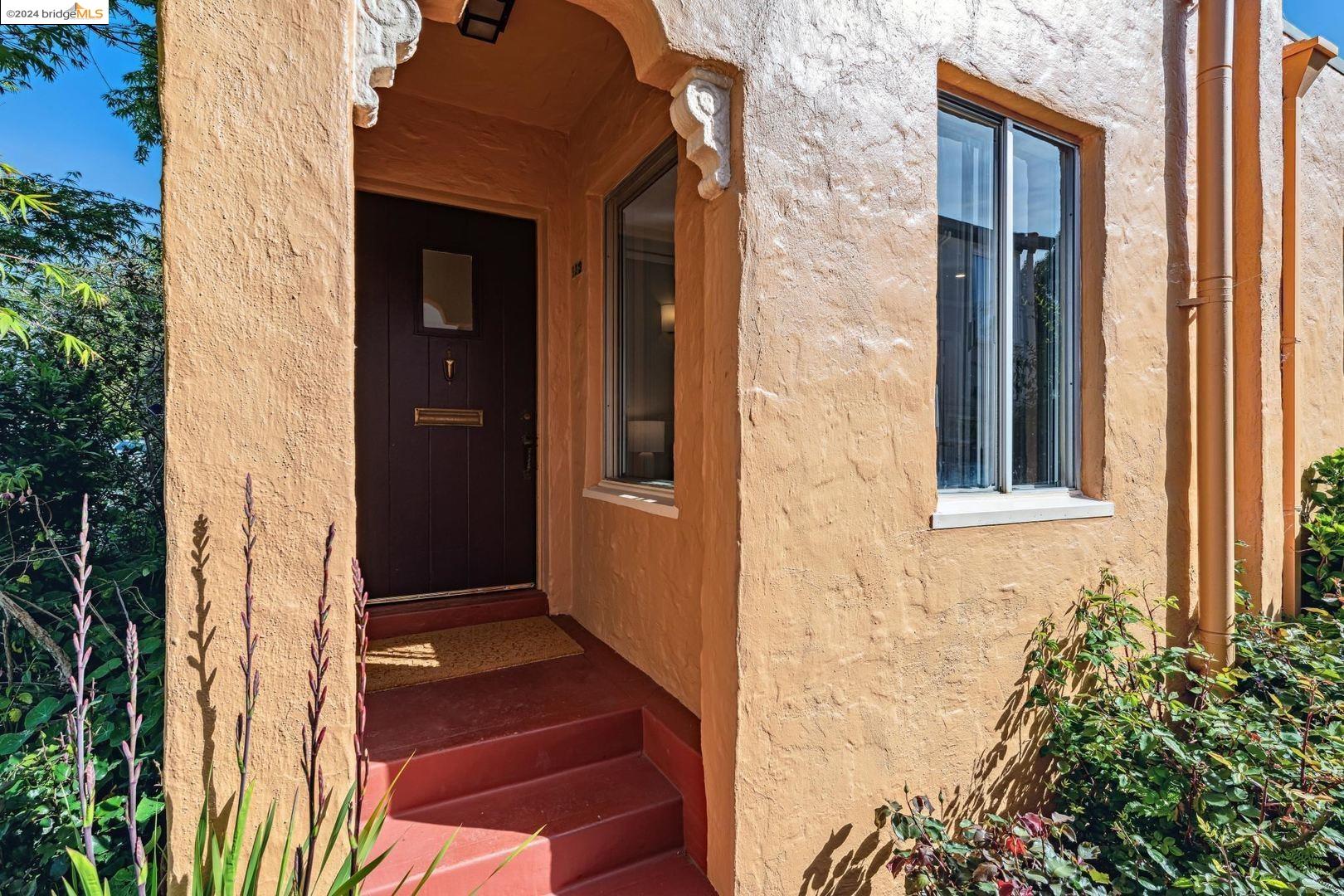 533 Kains Ave